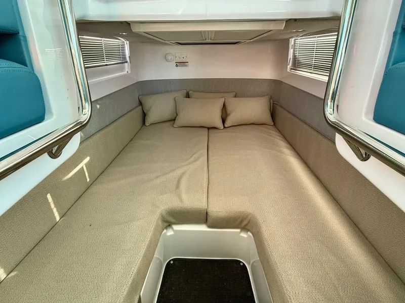 Slide: The Image of Axopar 37 2021 - 5880192