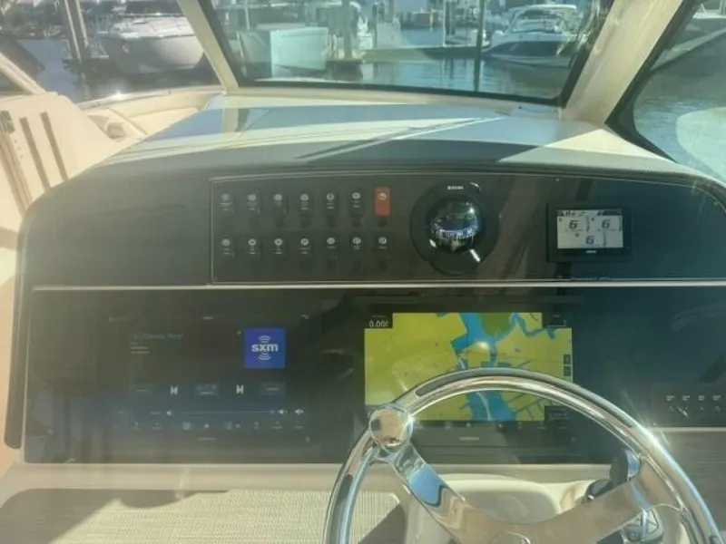 Slide: The Image of 2025 Grady-White Freedom 375 SUZY Q - 5881417