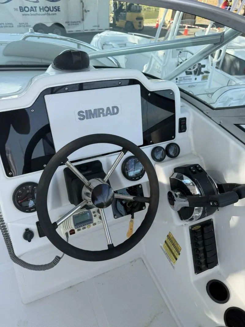 Slide: The Image of Glacier Bay 2240 SX Renegade 2004 - 5881872