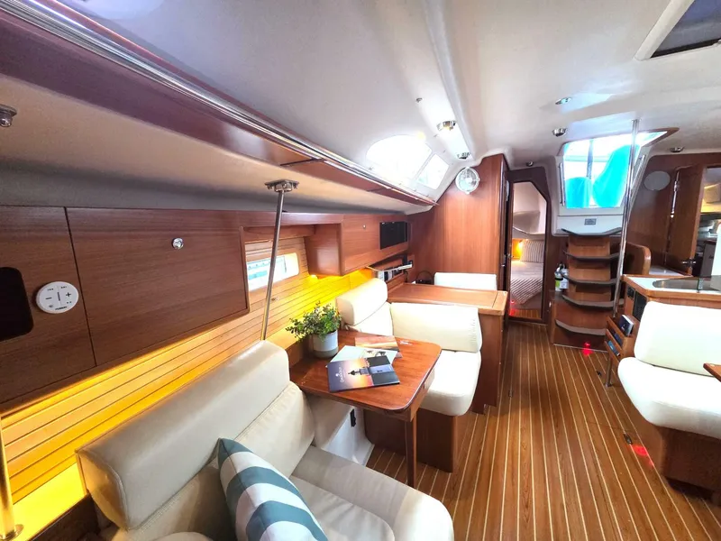 Slide: The Image of Catalina 445 2021 - 5881877