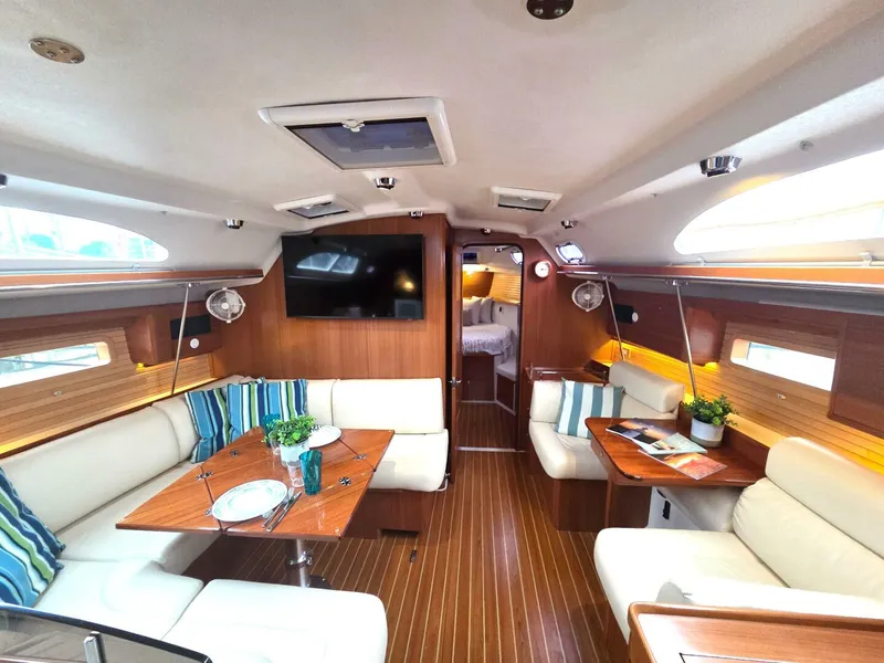 Slide: The Image of Catalina 445 2021 - 5881887