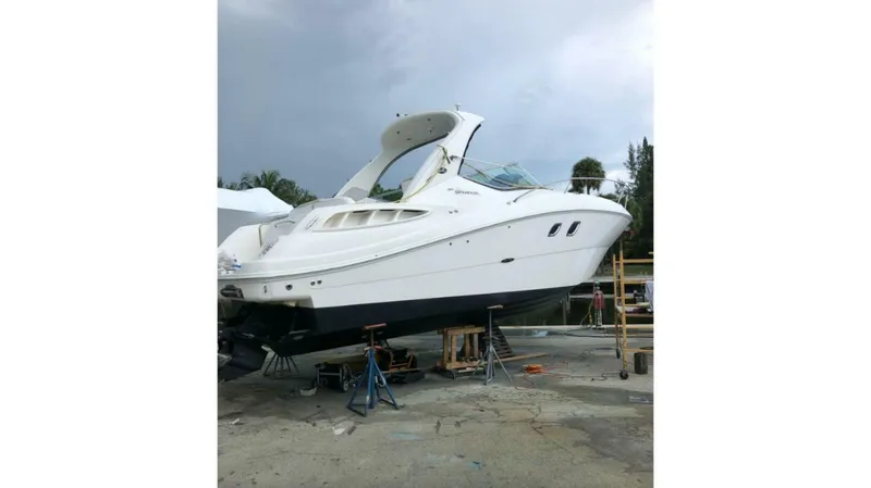 Slide: The Image of Sea Ray 33 2008 - 5881899
