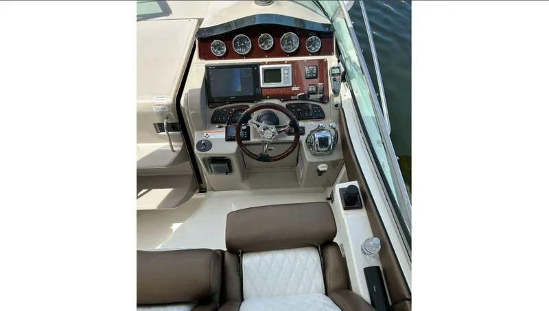 Slide: The Image of Sea Ray 33 2008 - 5881910