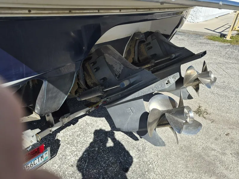 Slide: The Image of Chris-Craft 328 Express Cruiser 2003 - 5918587