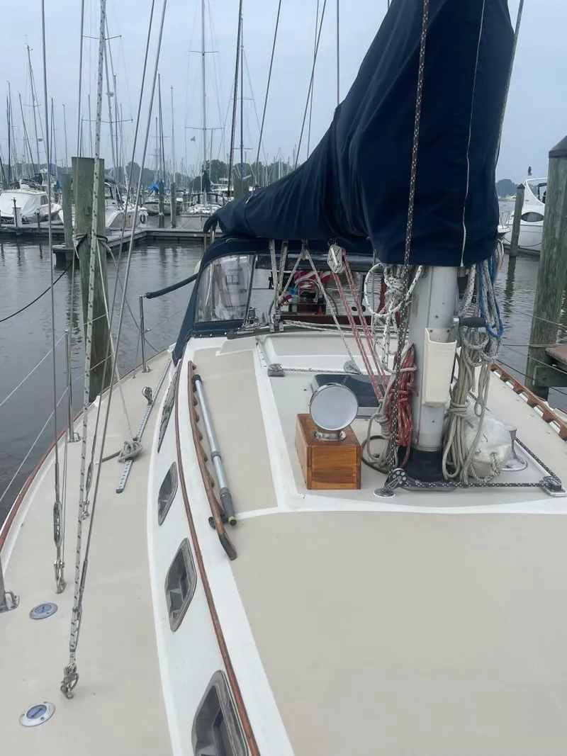 Slide: The Image of O'Day 34 1982 - 5882297