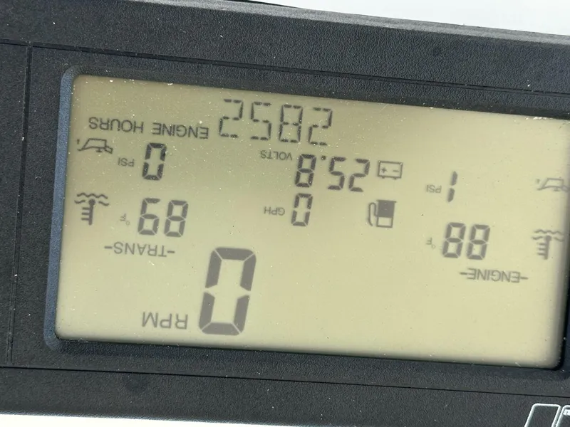 Slide: The Image of Ocean Yachts 50 GOLD COAST - Fly Bridge Helm 2005 Ocean Yachts 50 GOLD COAST - 5882351