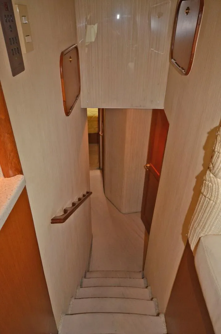 Slide: The Image of Ocean Yachts 50 GOLD COAST - Companionway 2005 Ocean Yachts 50 GOLD COAST - 5882371