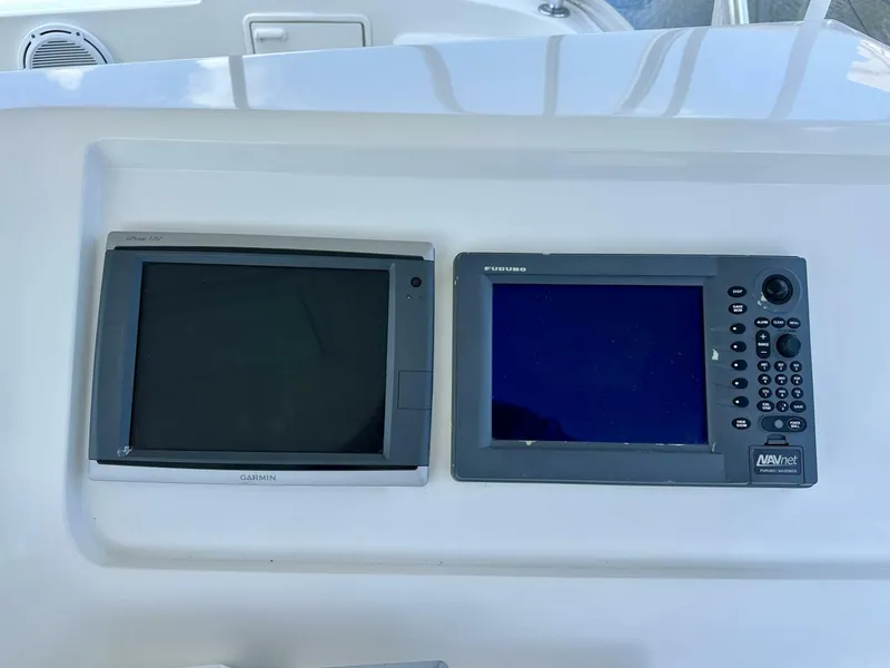 Slide: The Image of Ocean Yachts 50 GOLD COAST - Fly Bridge Helm 2005 Ocean Yachts 50 GOLD COAST - 5882347