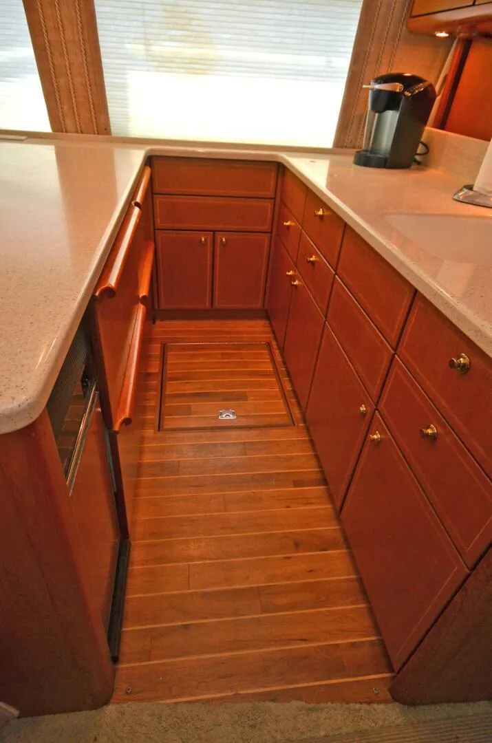 Slide: The Image of Ocean Yachts 50 GOLD COAST - Galley 2005 Ocean Yachts 50 GOLD COAST - 5882366