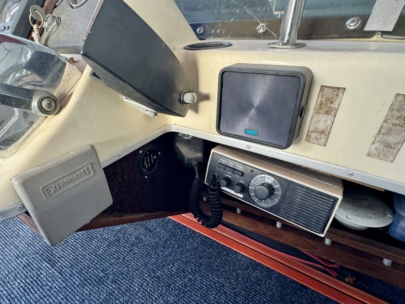 Slide: The Image of Silverton 34 Convertible 1979 - 5882952