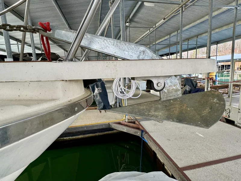 Slide: The Image of Silverton 34 Convertible 1979 - 5882963