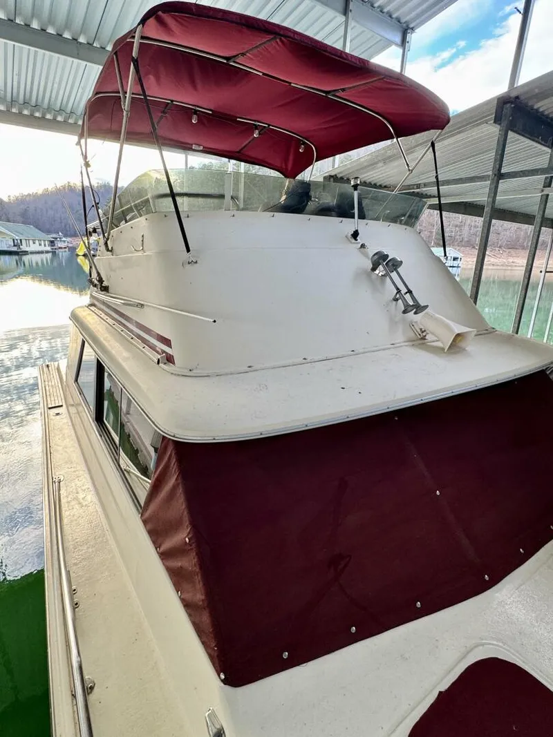 Slide: The Image of Silverton 34 Convertible 1979 - 5882969