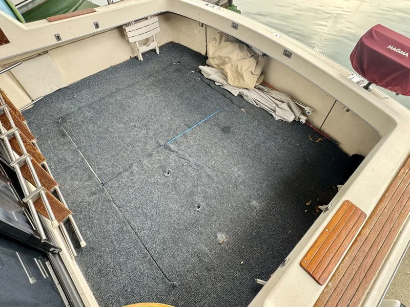 Slide: The Image of Silverton 34 Convertible 1979 - 5882974