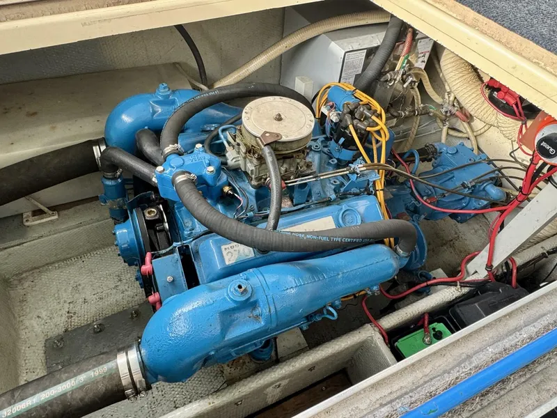 Slide: The Image of Silverton 34 Convertible 1979 - 5882977