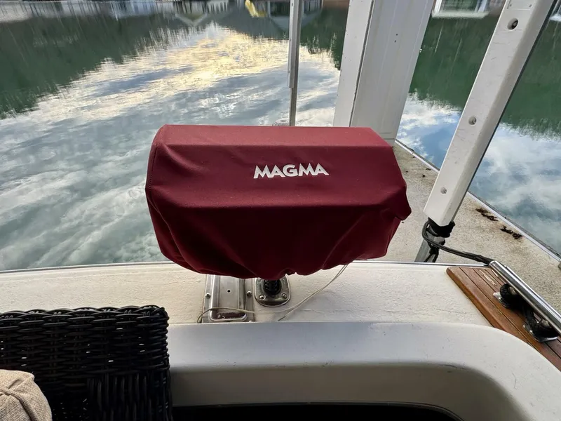 Slide: The Image of Silverton 34 Convertible 1979 - 5882992