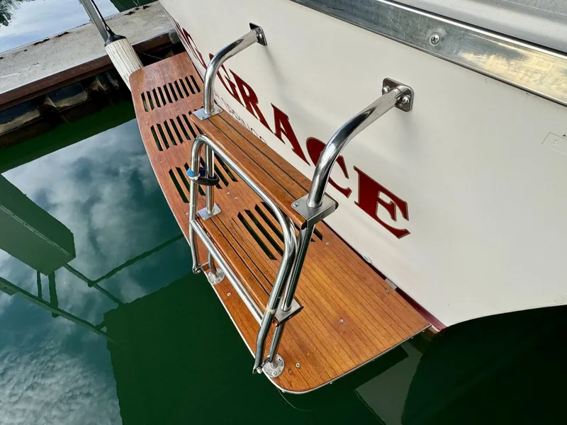 Slide: The Image of Silverton 34 Convertible 1979 - 5882995