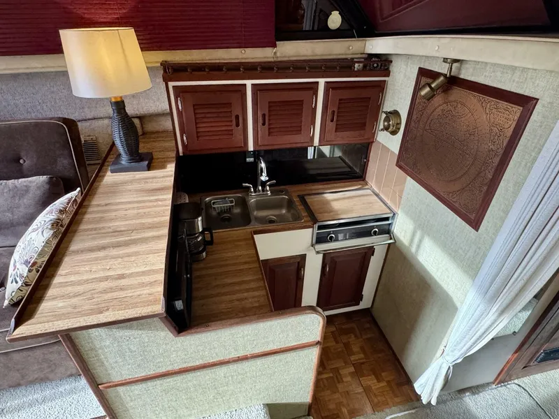 Slide: The Image of Silverton 34 Convertible 1979 - 5882890