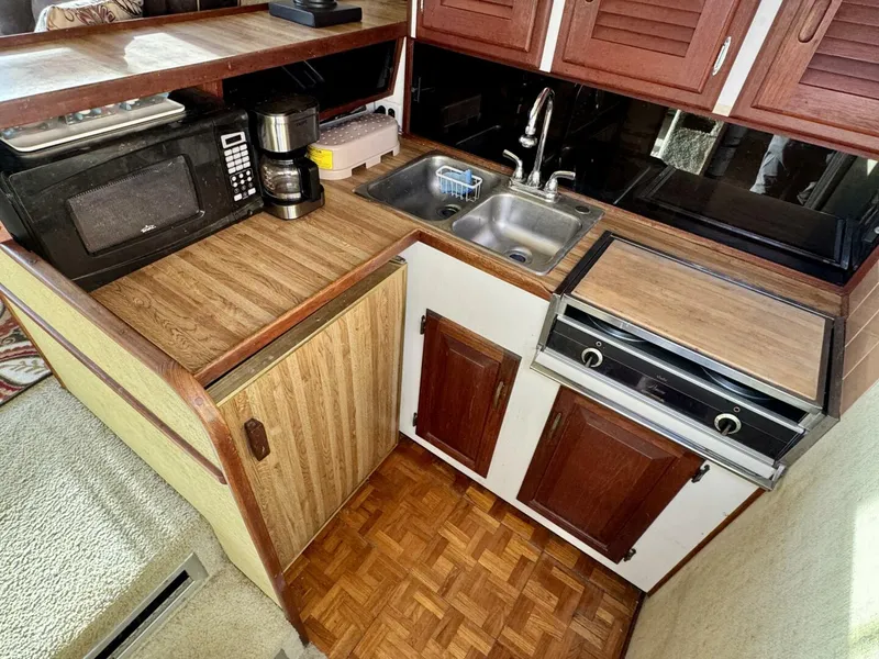 Slide: The Image of Silverton 34 Convertible 1979 - 5882893