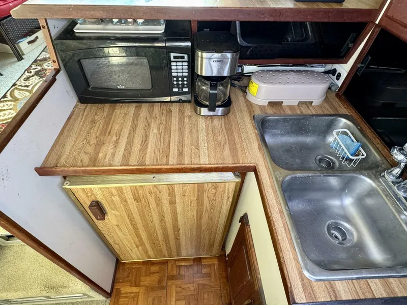 Slide: The Image of Silverton 34 Convertible 1979 - 5882894