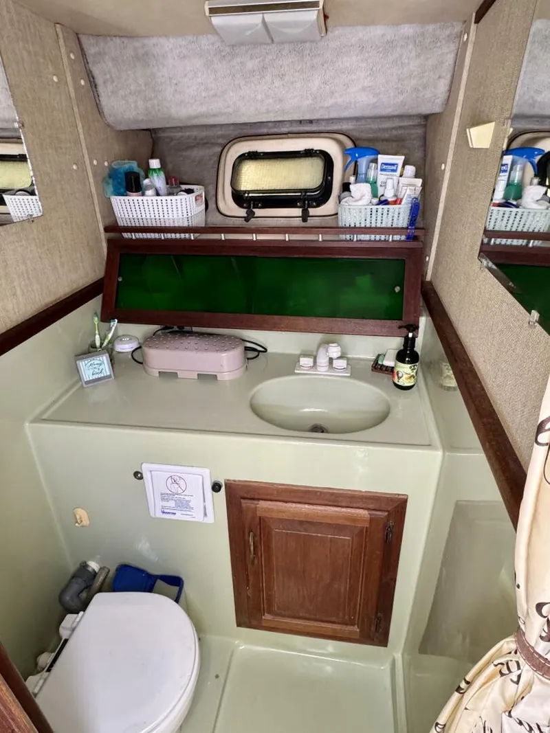 Slide: The Image of Silverton 34 Convertible 1979 - 5882904