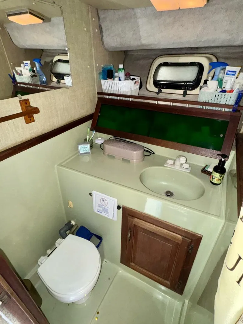 Slide: The Image of Silverton 34 Convertible 1979 - 5882905