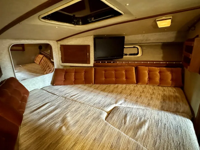 Slide: The Image of Silverton 34 Convertible 1979 - 5882911