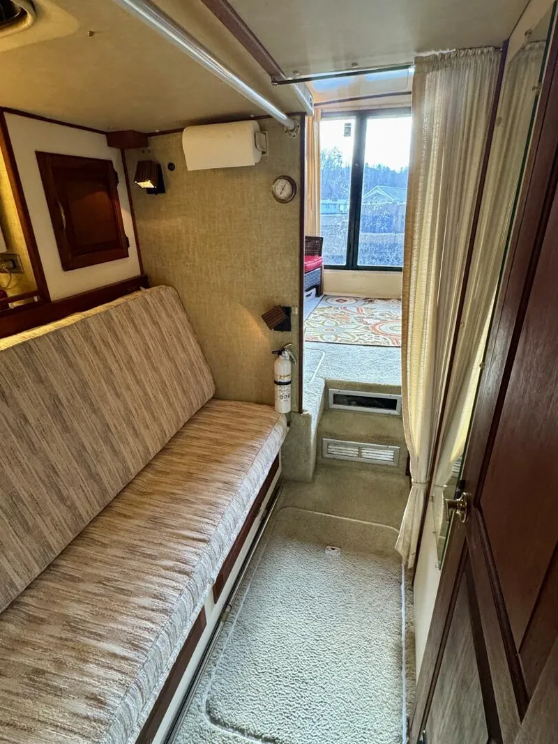 Slide: The Image of Silverton 34 Convertible 1979 - 5882923