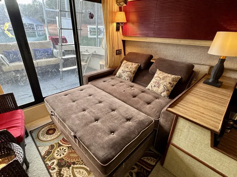 Slide: The Image of Silverton 34 Convertible 1979 - 5882930