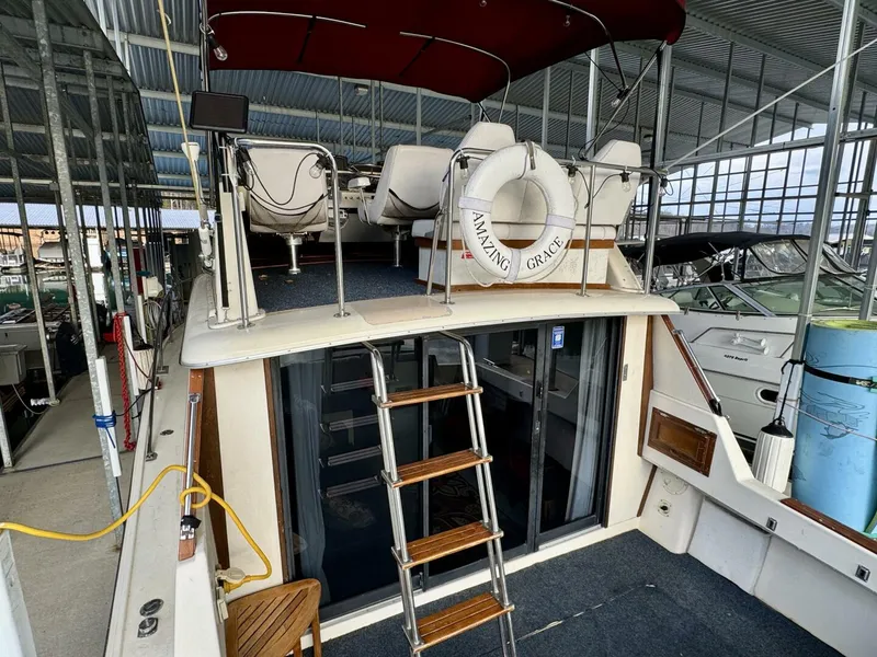 Slide: The Image of Silverton 34 Convertible 1979 - 5882937