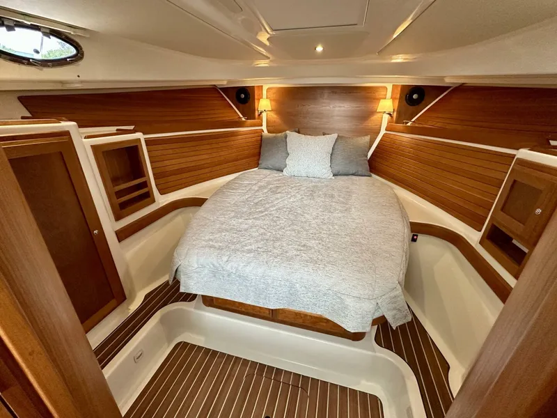 Slide: The Image of Back Cove 34 SHE'S A LADY - Interior 2022 Back Cove 34 SHE'S A LADY - 5883124