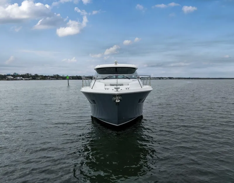 Slide: The Image of 2019 Tiara Yachts C49 Coupe Exterior Profiles (6) - 5883507