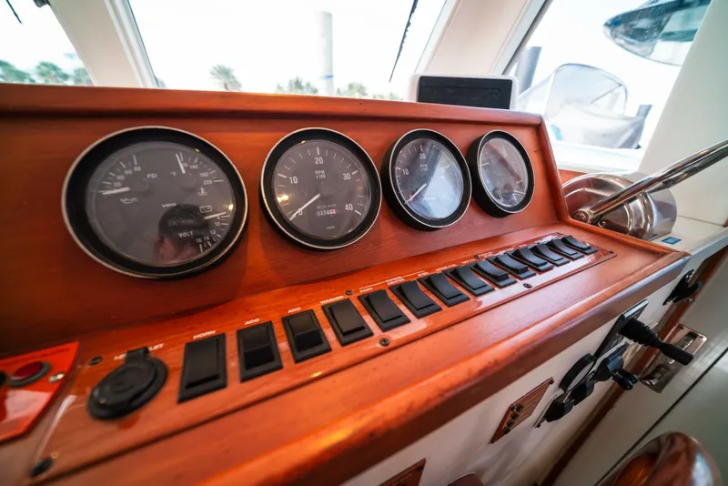 Slide: The Image of Mainship 390 Trawler 2003 - 5891996