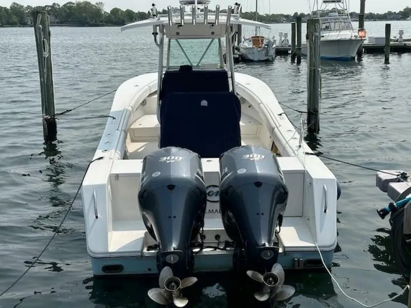 Slide: The Image of Regulator Marine 32 Forward Seating 2005 - 5883336