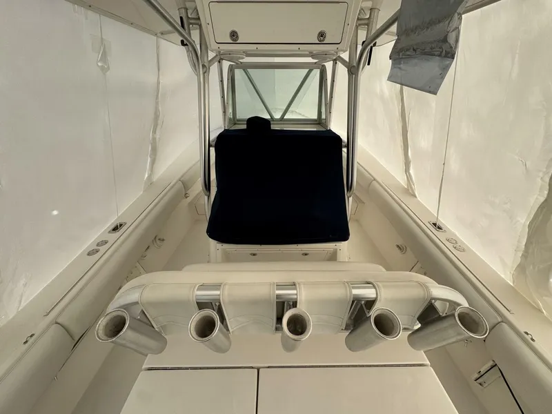 Slide: The Image of Regulator Marine 32 Forward Seating 2005 - 5883345