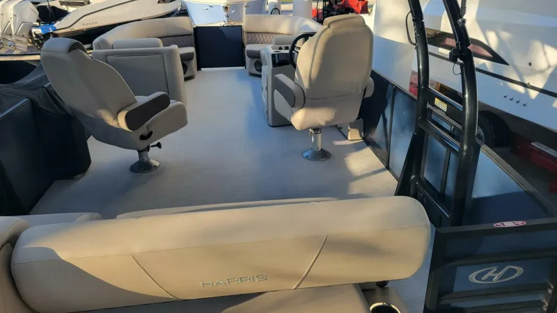 Slide: The Image of Harris 250 Sunliner Sport 2023 - 5922436