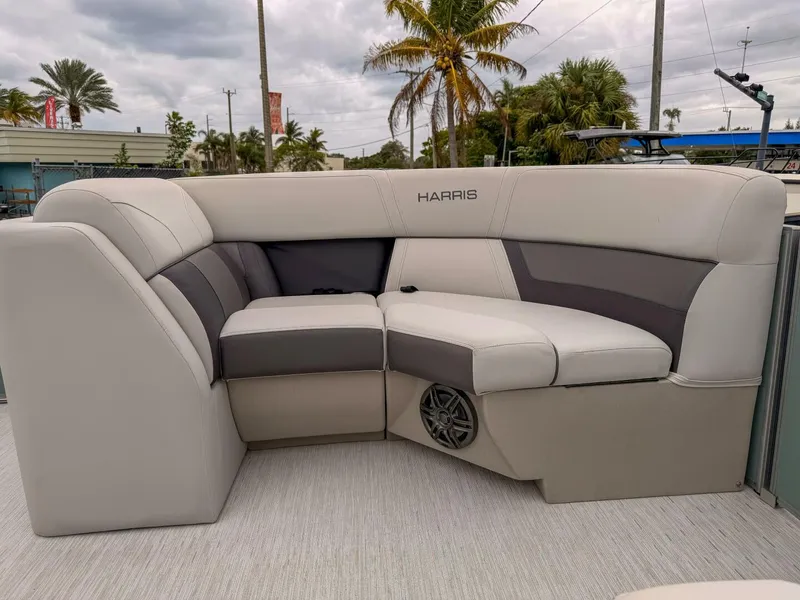 Slide: The Image of Harris 210 Cruiser 2023 - 5892096