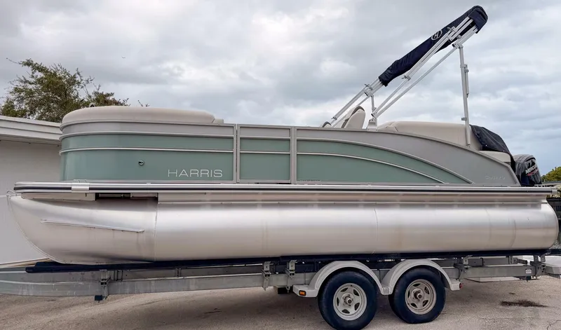 Slide: The Image of Harris 210 Cruiser 2023 - 5892107