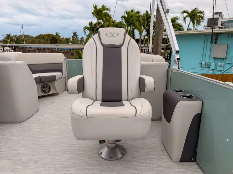 Slide: The Image of Harris 210 Cruiser 2023 - 5892098