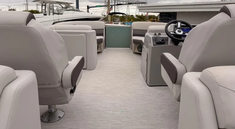 Slide: The Image of Harris 210 Cruiser 2023 - 5892099