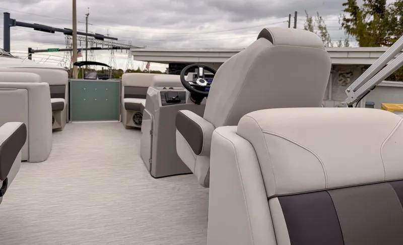 Slide: The Image of Harris 210 Cruiser 2023 - 5892100