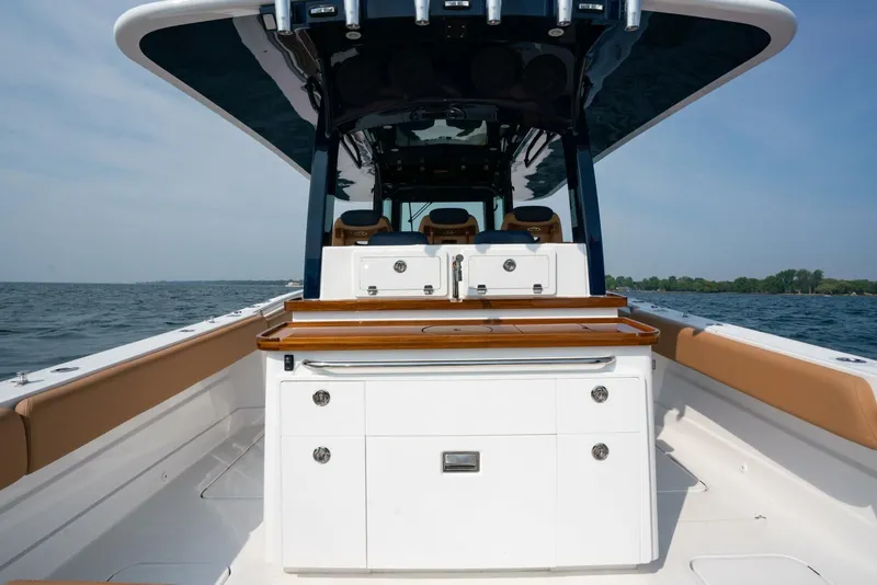 Slide: The Image of HCB 42 Lujo 2023 - 5971250