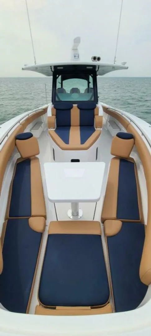 Slide: The Image of HCB 42 Lujo 2023 - 5971231