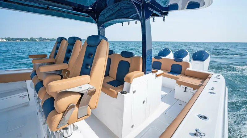 Slide: The Image of HCB 42 Lujo 2023 - 5971268