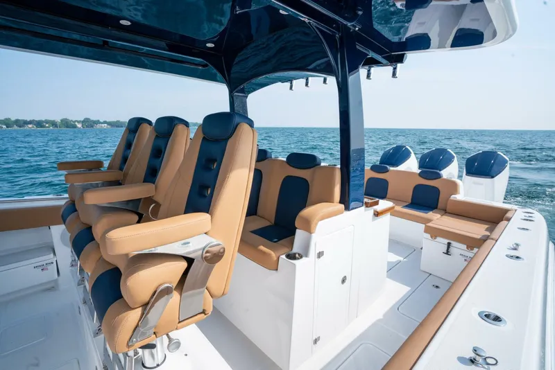 Slide: The Image of HCB 42 Lujo 2023 - 5971244