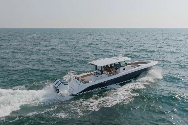 Slide: The Image of HCB 42 Lujo 2023 - 5971277