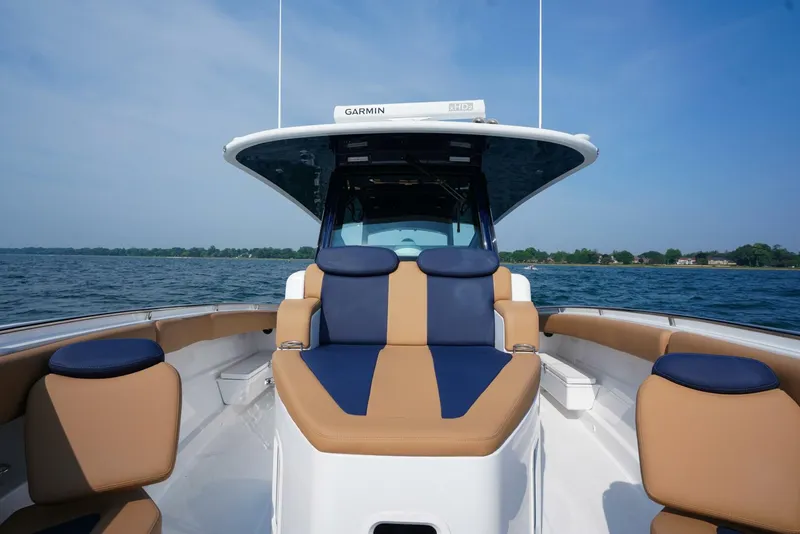 Slide: The Image of HCB 42 Lujo 2023 - 5971265