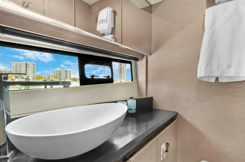 Slide: The Image of Master Head Port Fwd - 5883761