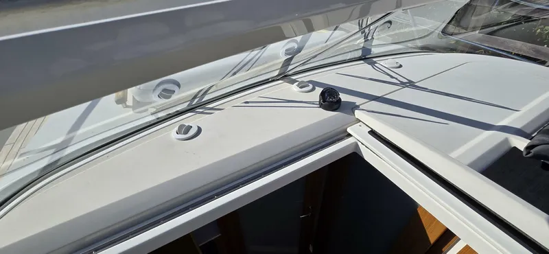 Slide: The Image of Marex 310 Suncruiser 2025 - 5883785