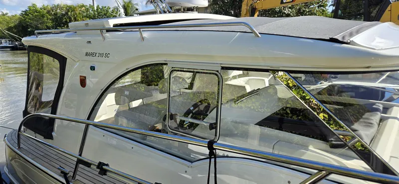 Slide: The Image of Marex 310 Suncruiser 2025 - 5883822