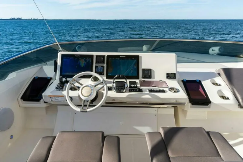 Slide: The Image of 2019 63 Prestige Flybridge - RT Time - Flybridge - 5883977